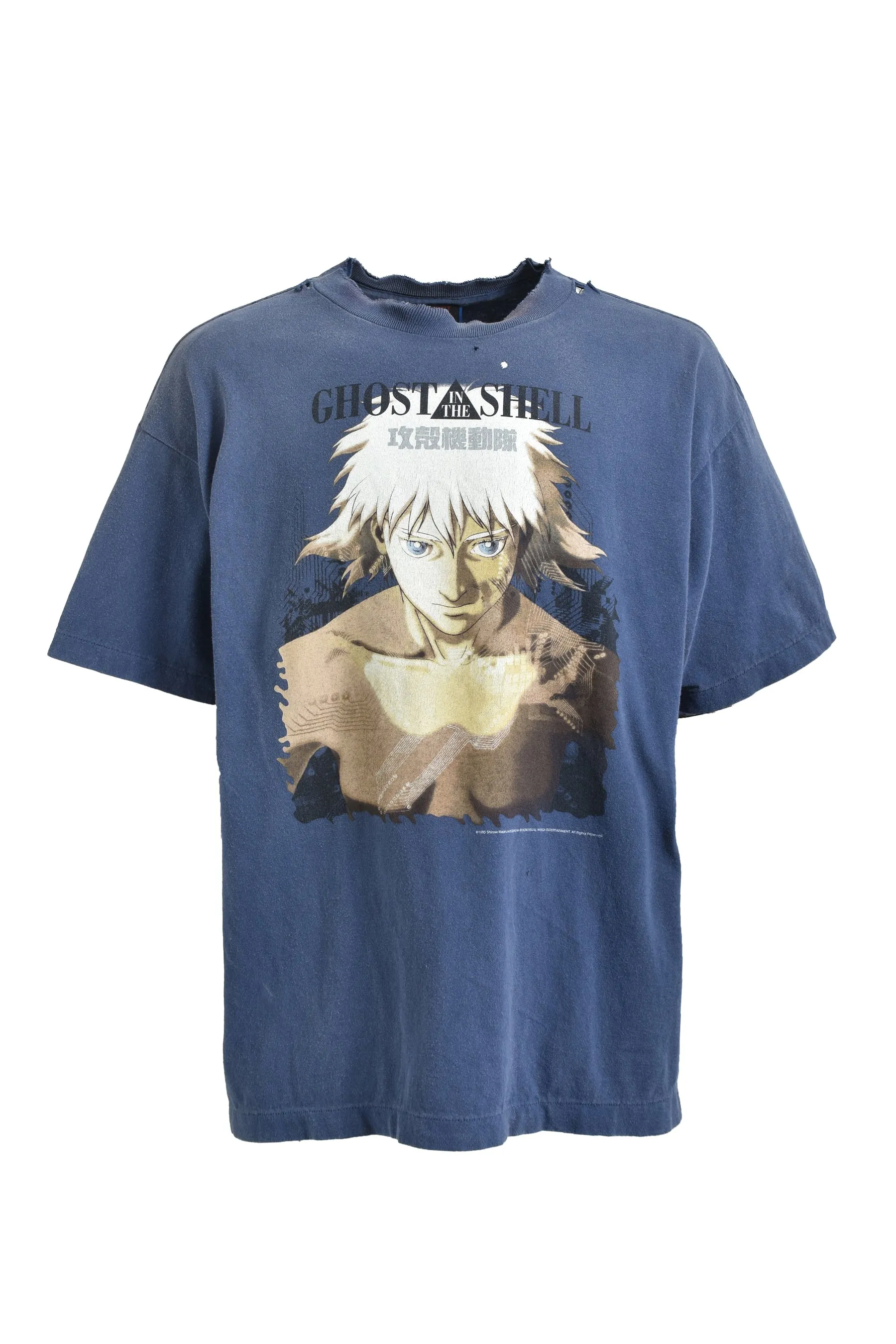 SAINT Mxxxxxx × Ghost in the Shell GS_SS TEE/GST IN THE SHELL/NVY Ghost in the Shell co-branded distressed short-sleeves White-haired plain character TEE Washed blue S-XL Look for the cylindrical fabric with no side seams. The open width is almost meaningless Asut ready-made garments dyed The whole piece is sprayed with horsetail. The collar and cuffs are faded. The collar and cuffs are frayed. Many hangings are worn. The oversized printing position restores the authenticity level. Customized joint main mark/wash mark/with little angel anti-counterfeiting mark
